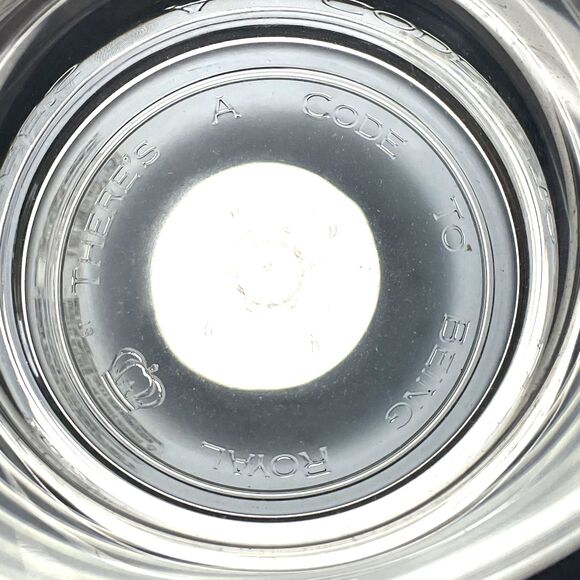 CROWN ROYAL floating crown on pillow 3D Hologram Rocks whiskey Glass set of 2 - Picture 9 of 16